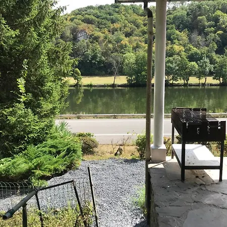 בית נופש Le Paradis Mosan *